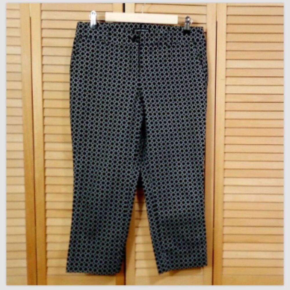 Hilary Radley Women's Stretch Slim Leg Capri Size 6 - Picture 5 of 6